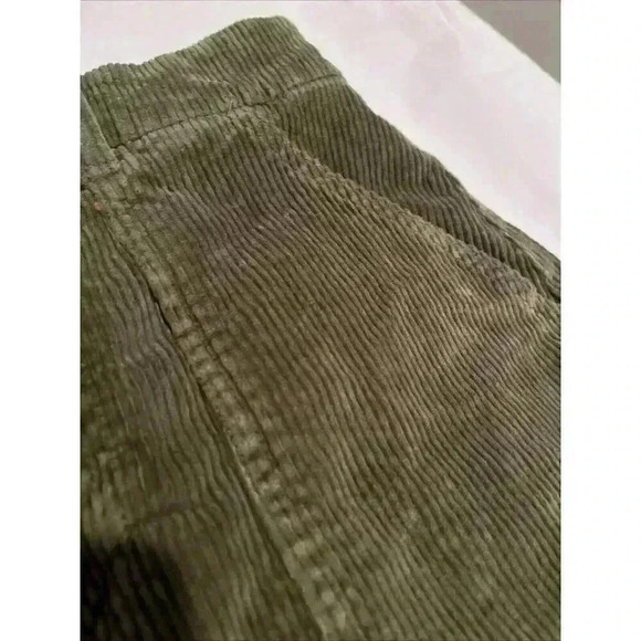 American Eagle Olive Green Corduroy Mini Skirt Size  8 - Picture 6 of 6
